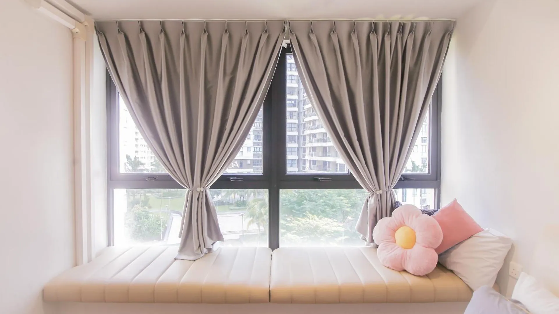 Danga Bay Cozy Home Away Centre Of Jb - By The One 조호르 바루 아파트